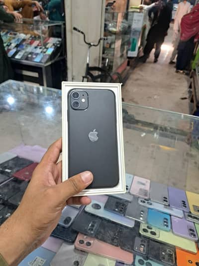iphon 11 non pta battry 82 +64gb kadishan 10)10