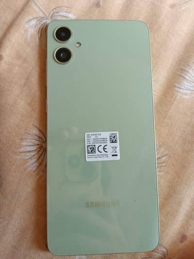 Samsung A05 6/128GB mobile box with original charger condition 10/10