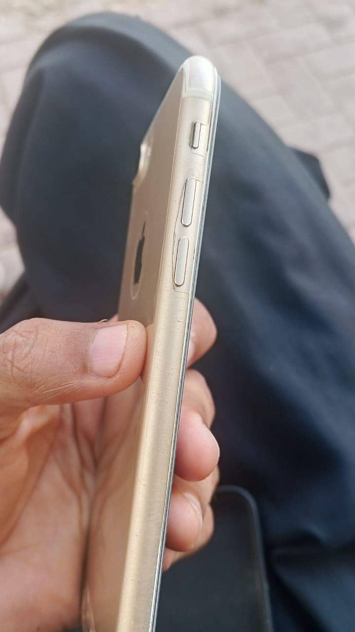 Apple iPhone 7 Plus 4