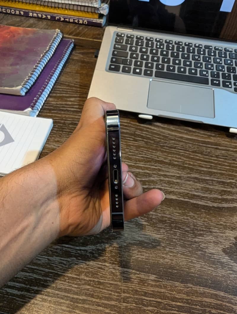 Iphone 13 pro max 5