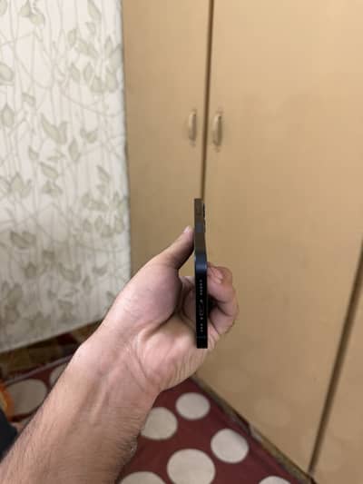 Iphone 13 10/10 condition