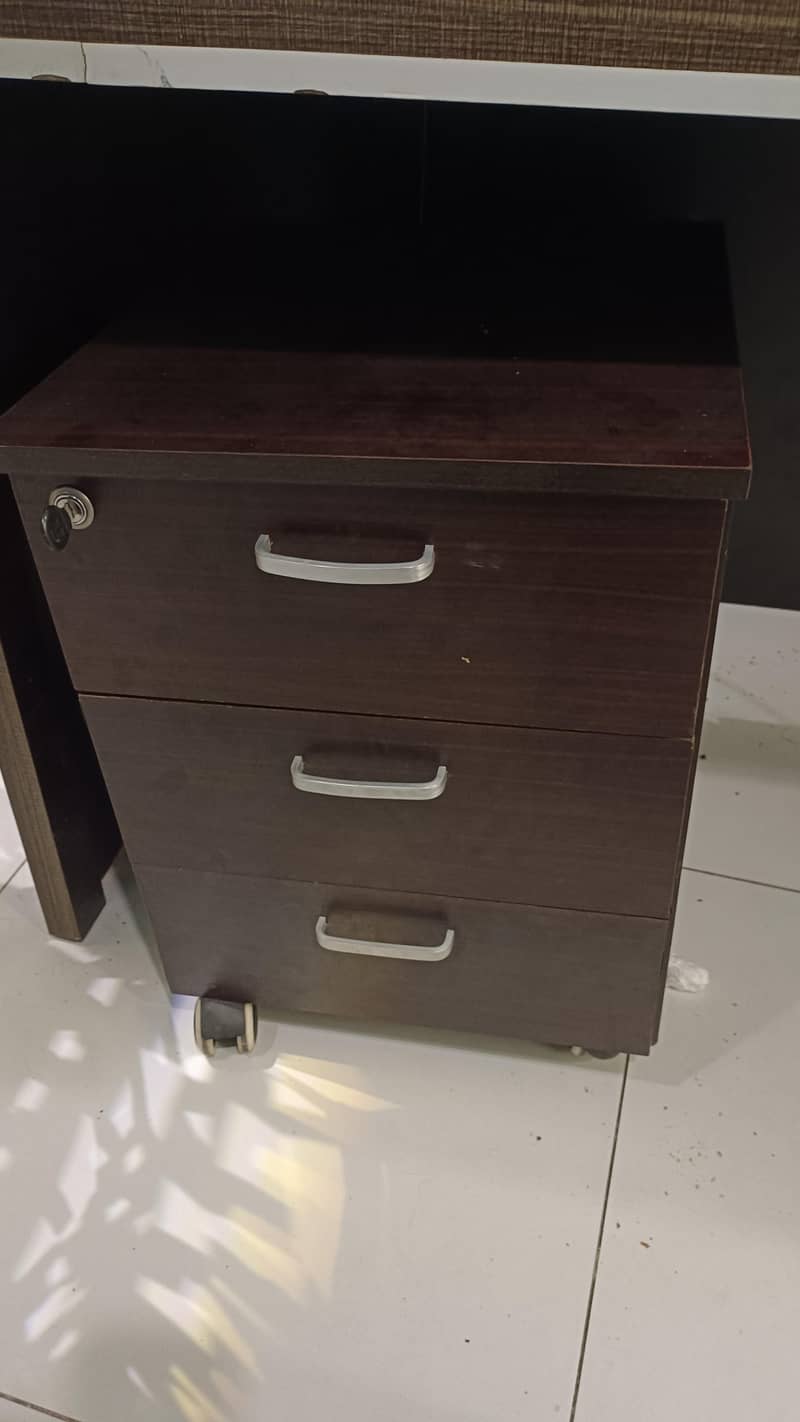 Executive table with 3 drawer set 4