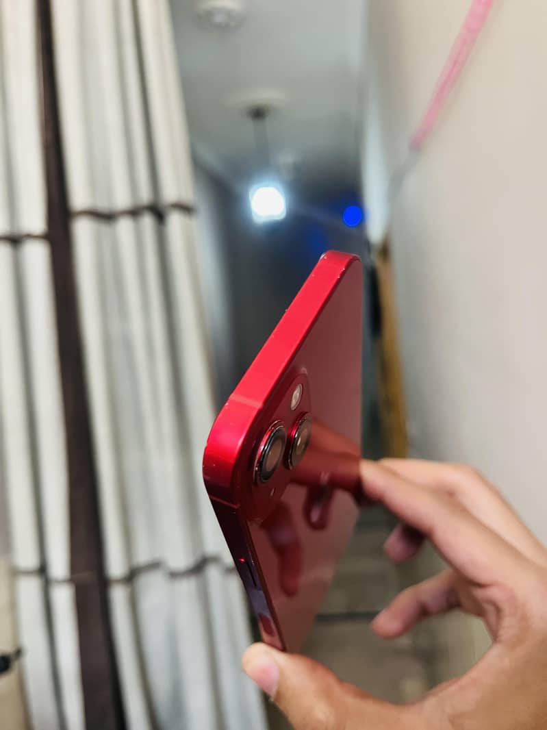 Apple iPhone 13 7