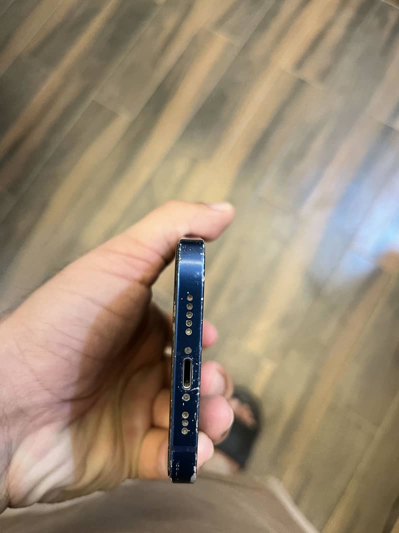 Apple iPhone 12 0