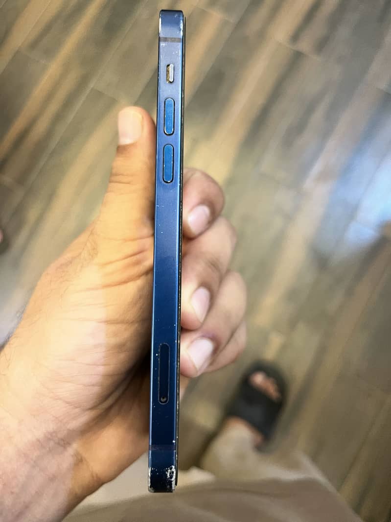 Apple iPhone 12 2