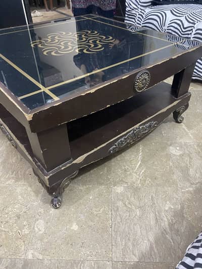 table for drawing room