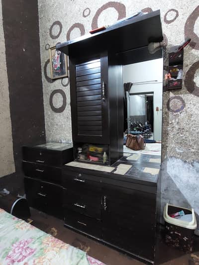 Dressing table & sides table