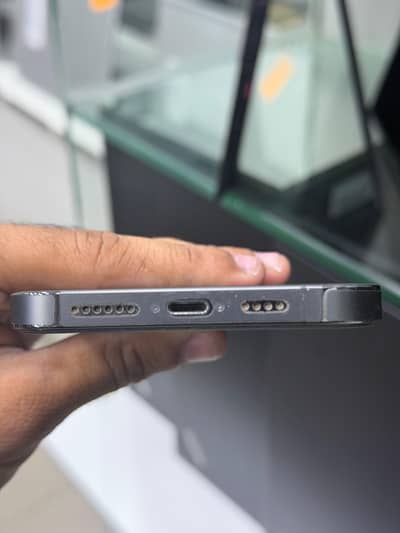 iPhone 13 Pro Max black colour