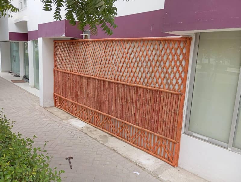 بانس کے گیزیبو، چھپر اور بانس کی باڑ دستیاب 1