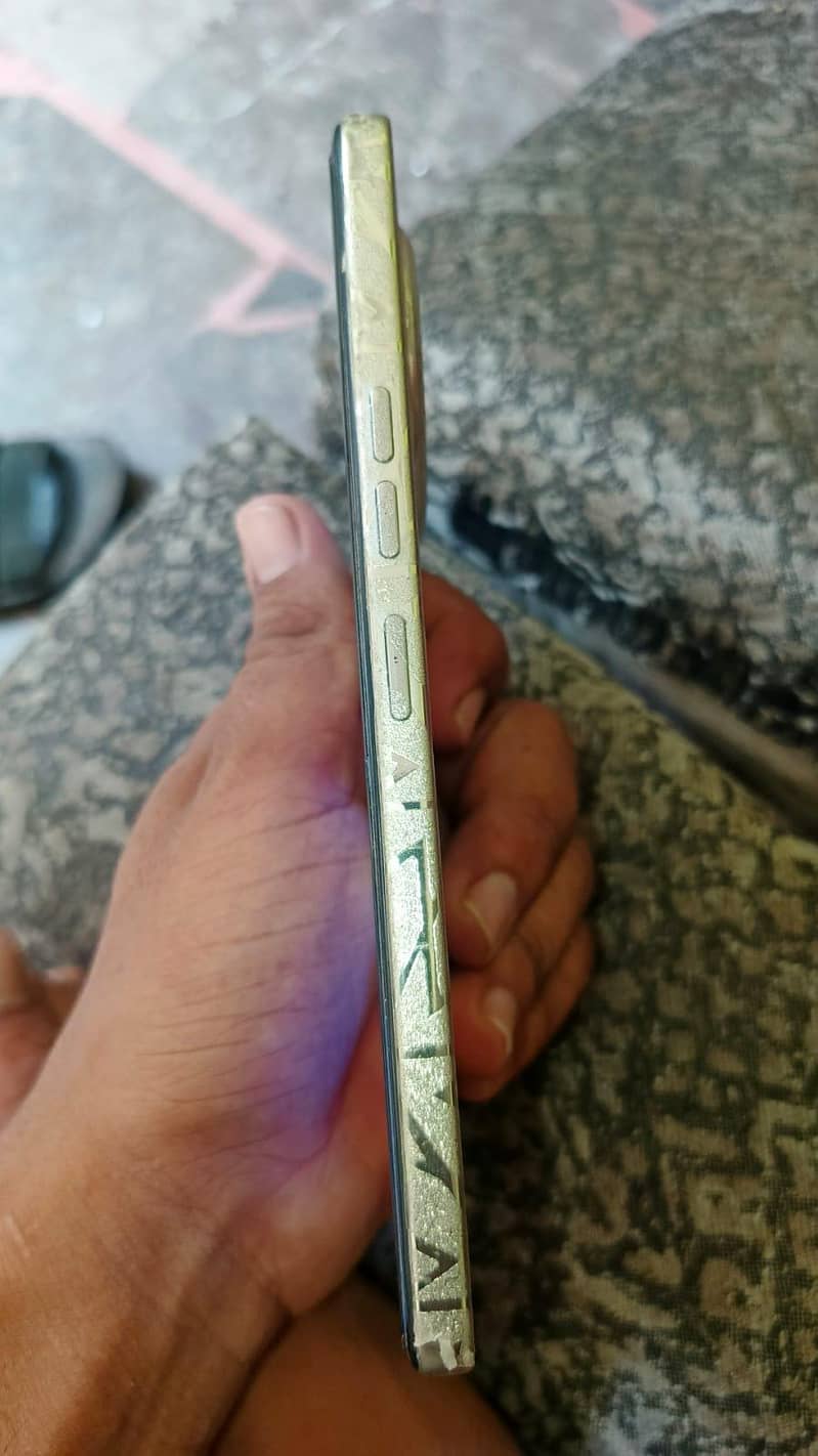 Tecno CAMON 30 2