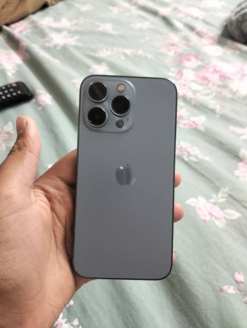 Apple iPhone 13 Pro 3