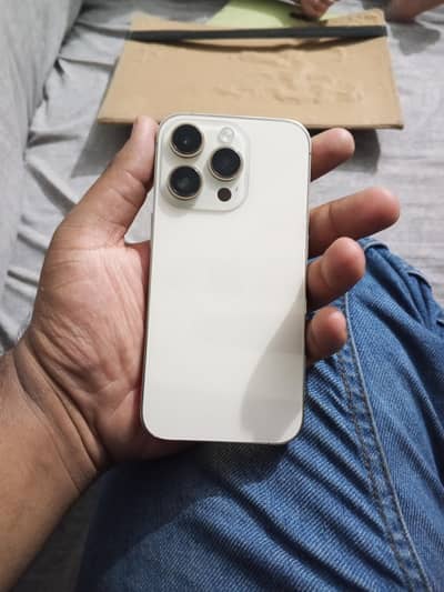 Apple iPhone 14 Pro factory unlock 10/10condition