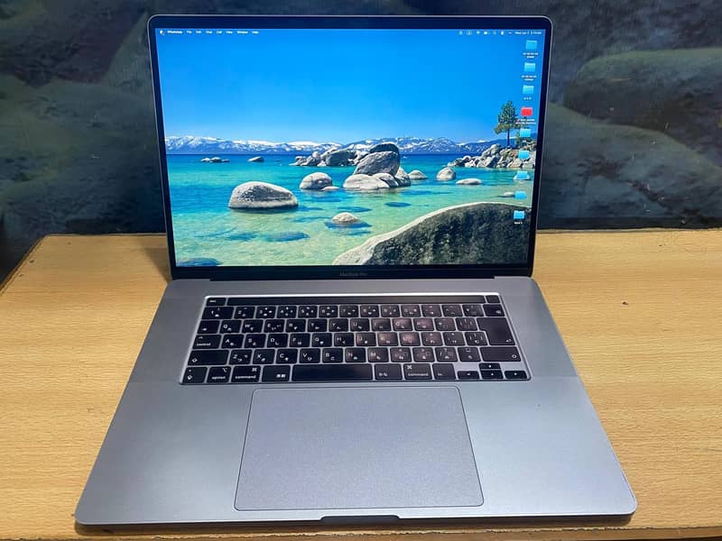 Mac Book Pro 1