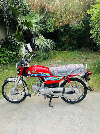 Honda CD 70 2024 model 10/10 condition 24model best for 2025