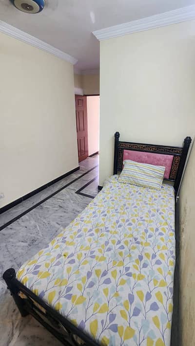 Furnish mumty room available in G10/1 for Male