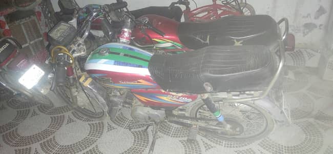 orignal tanki tapy koi kam ni hone wala tyre b new he