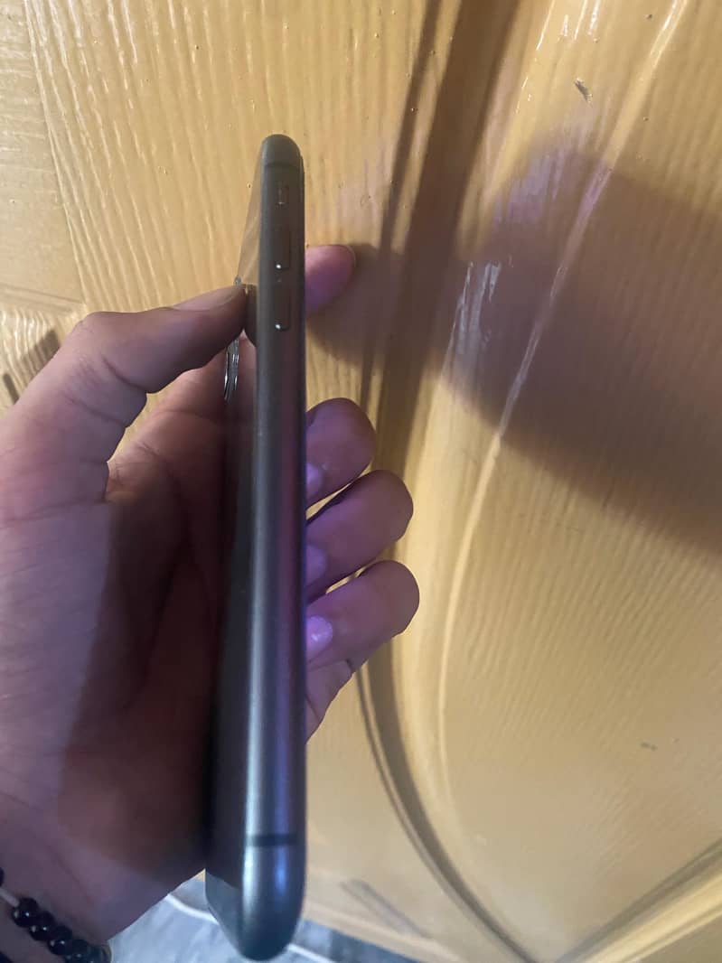 Apple iPhone 11 2