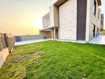 Golden Opportunity) Reasonable Price Independent Seperate 1 Kanal Double Story House for Rent ( Big + Point) Loan / Garden Space Available ) 3 Car Parking Space) Gas Available ideal location This House