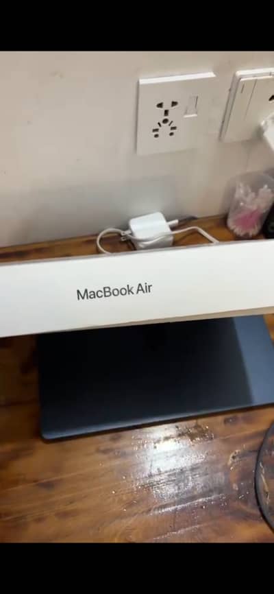 MacBook Air m4 16/256