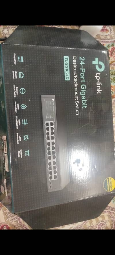 24 ports Switch tplink TL-SG1024D