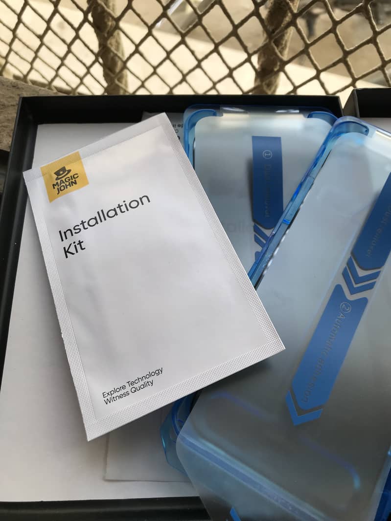 iPhone 17 pro screen protector 3