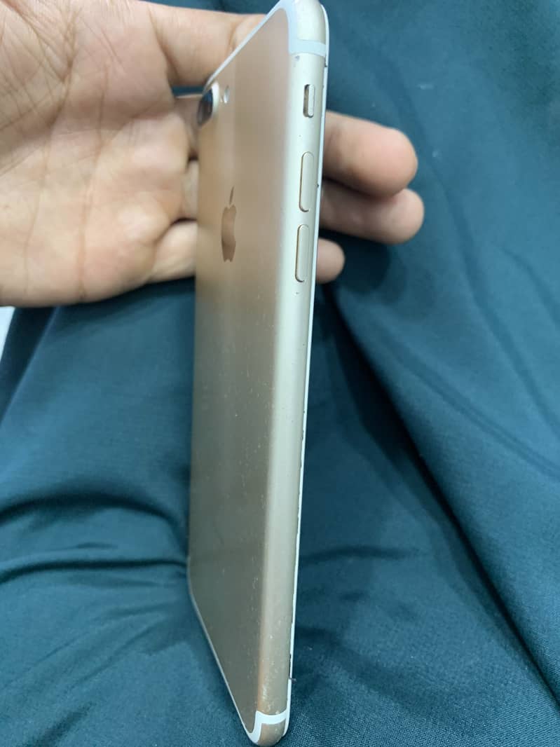 Apple iPhone 7 Plus 1