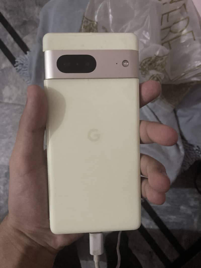 Google Pixel 7 3