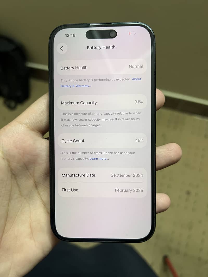 Apple iPhone 16 3