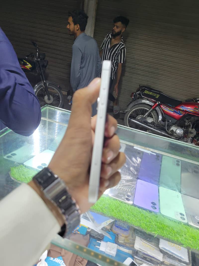 Apple iPhone 17 3
