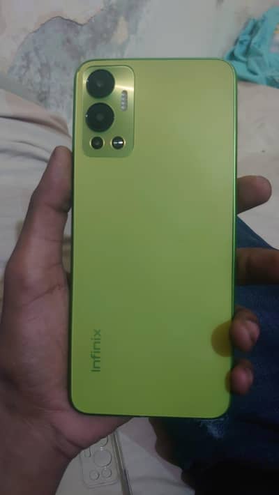 Infinix hot 12
