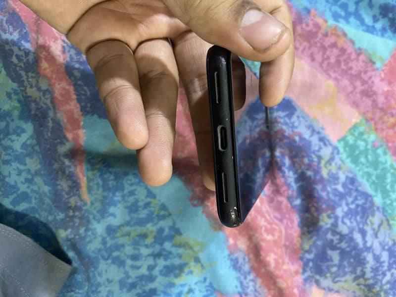 Google Pixel 4 3