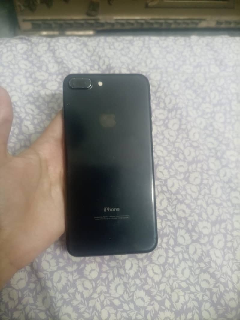 Apple iPhone 7 Plus 0