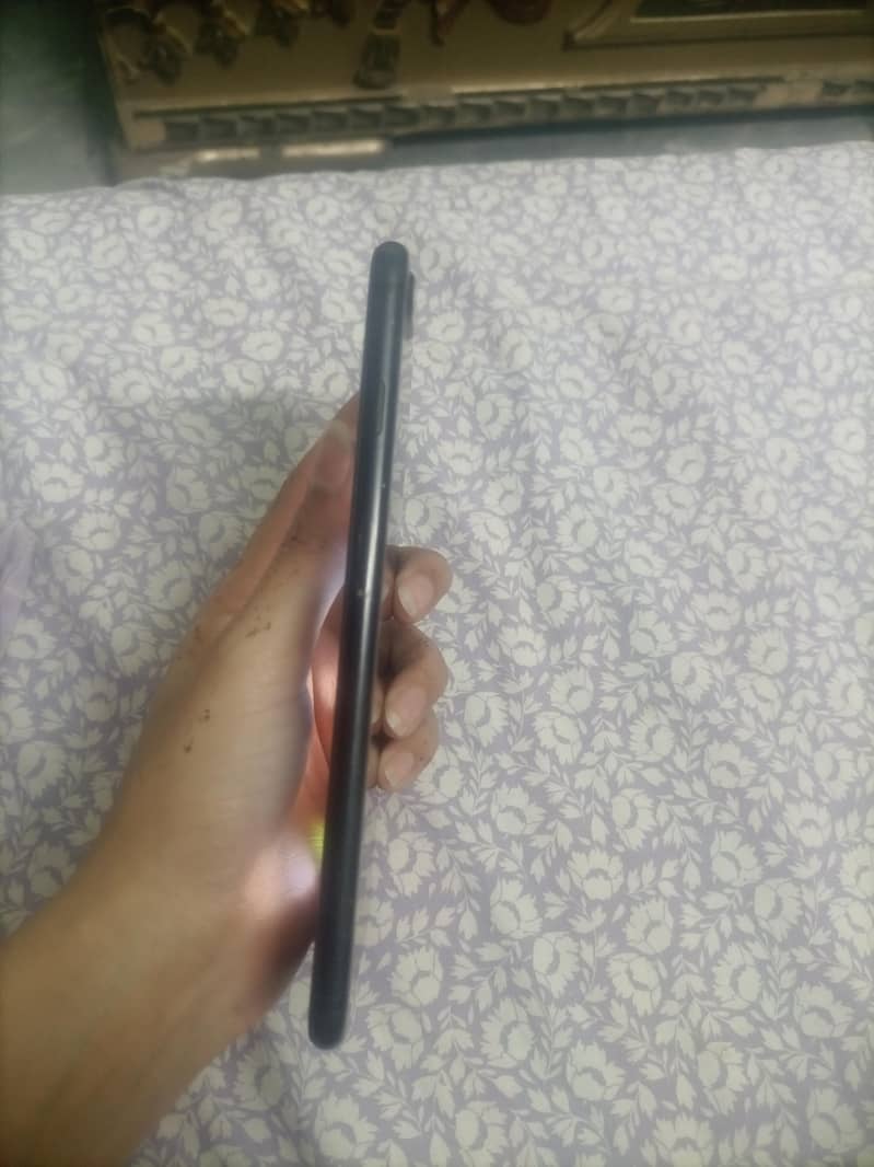 Apple iPhone 7 Plus 3