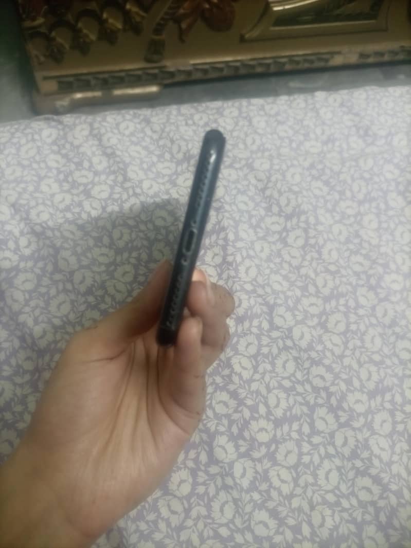 Apple iPhone 7 Plus 4