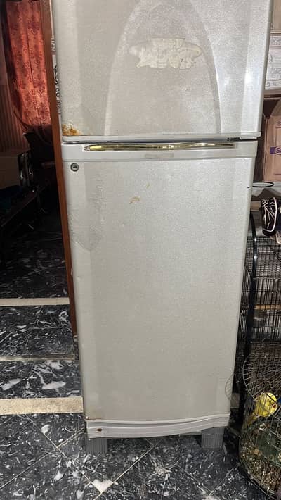 Dawlance fridge in working condition