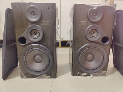 Pioneer S-j700v Speakers Made in Japan 8 inch woofer