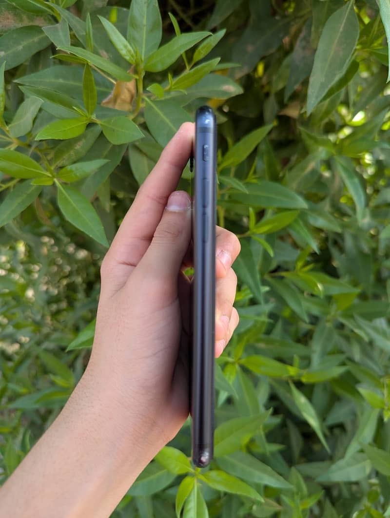 iPhone SE 2