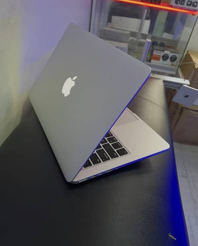MacBook pro 15 inch