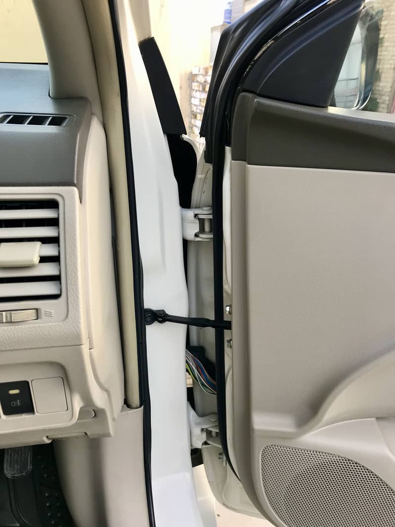 Corolla in Pristine condition 10