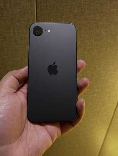 Apple iPhone 16e