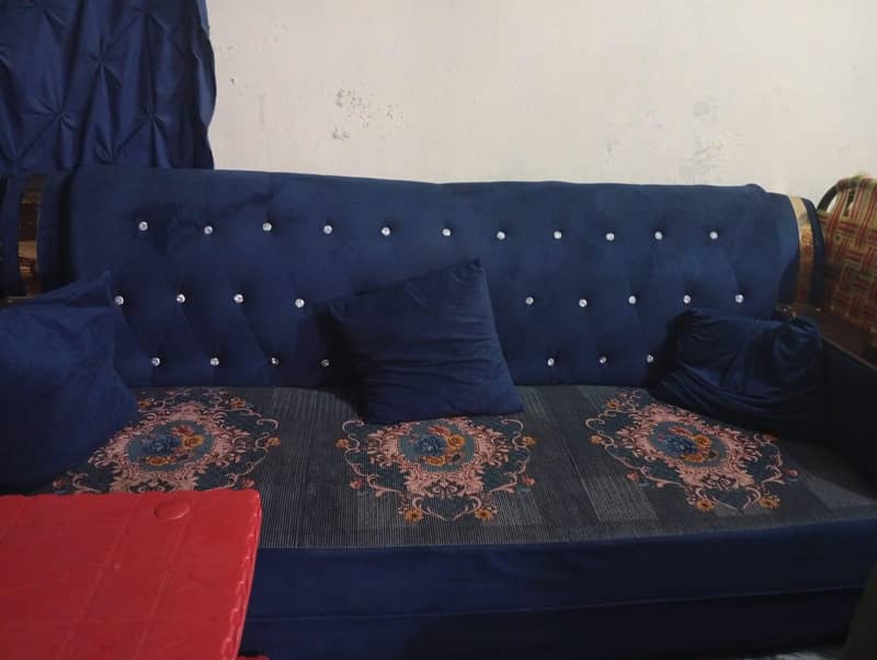 7 seater sofa 0