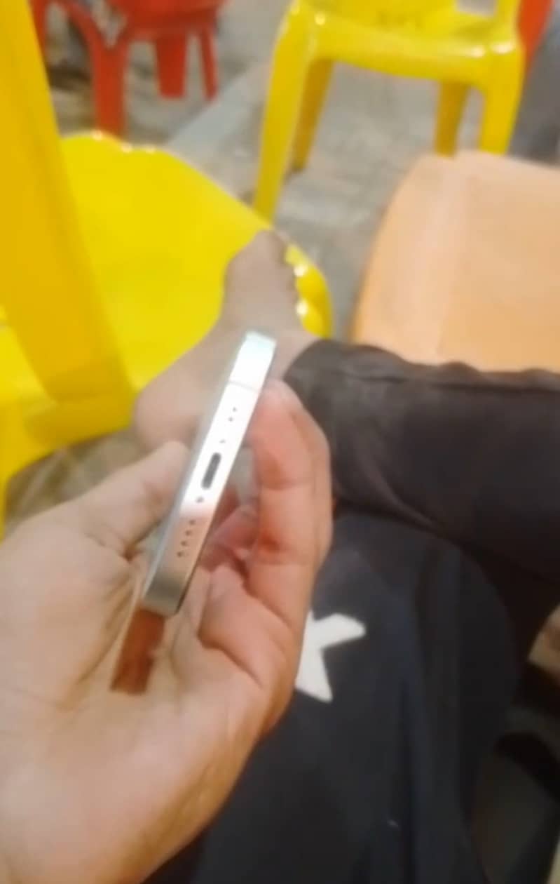 Apple iPhone 12 mini 5