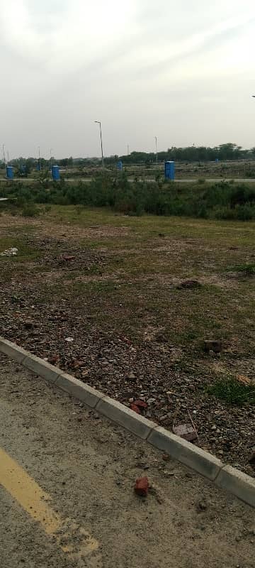 5 marla commercial plot for sale F1 block bahria orchard lahore
