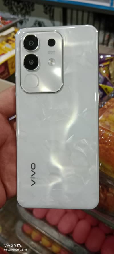 10 by 10 all ok with box charger new condition
