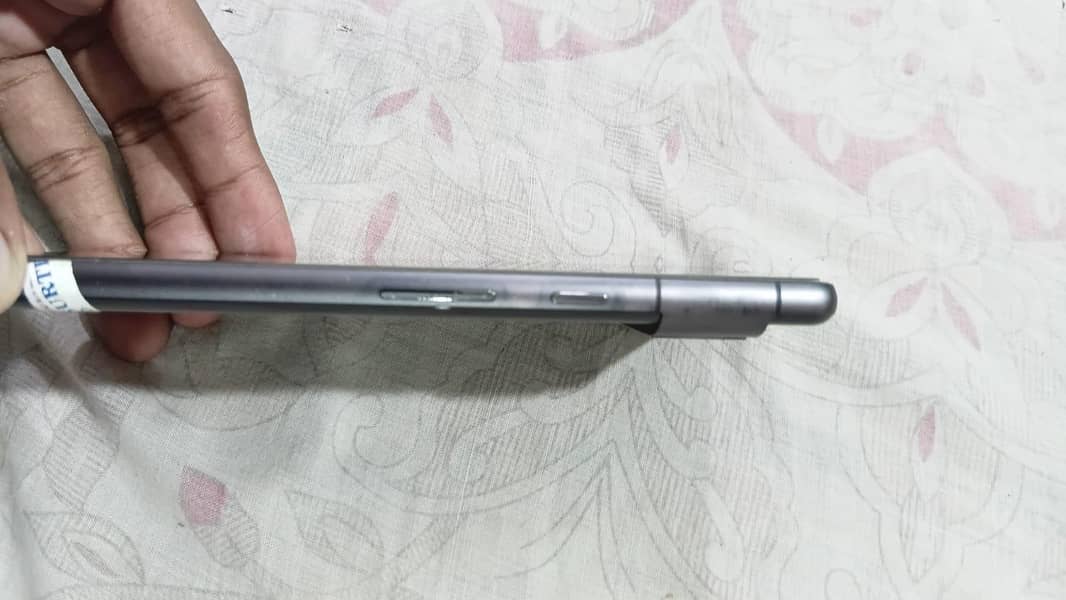 Google Pixel 7 4