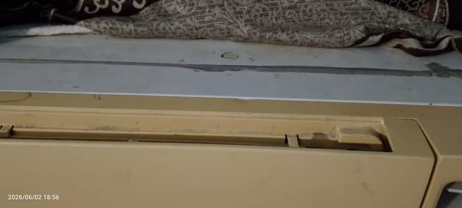 Toshiba window AC 0.75 ton chilled cooling  well condition
