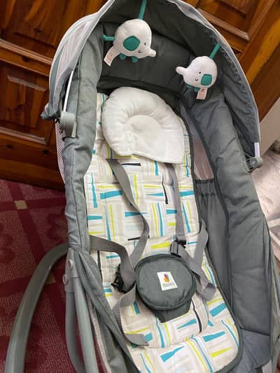 Mastela 3D Electric Baby Swing with Music - Like New