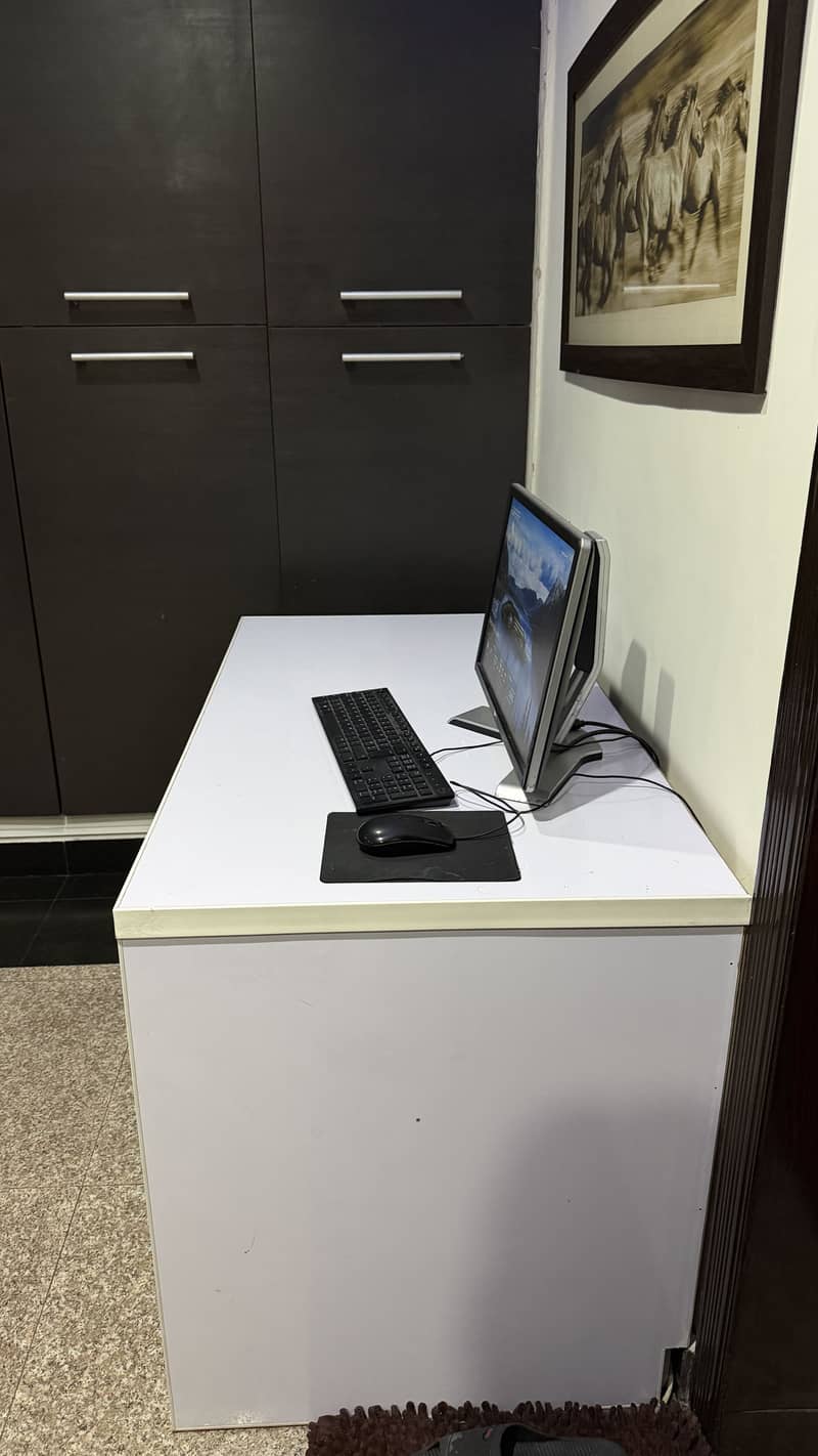 Dell Computer System with Table, Keyboard & Mouse 3