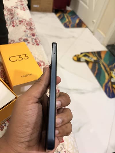 Realme C33