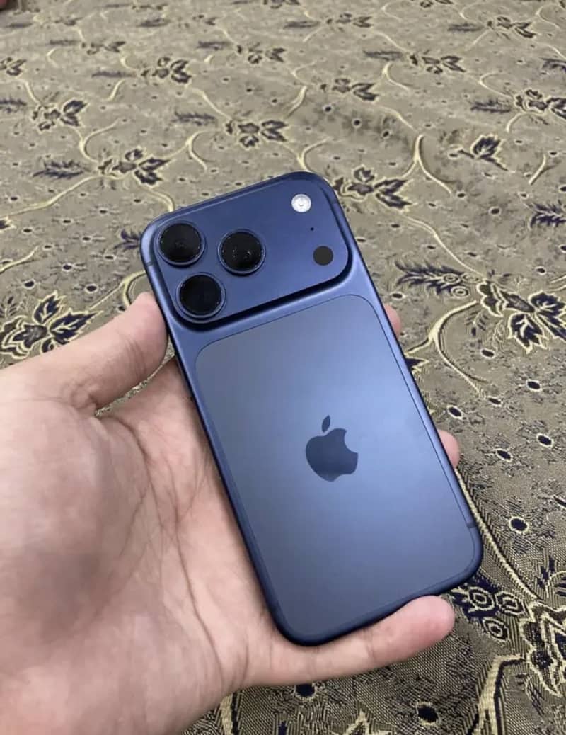 Apple iPhone 17 Pro 0